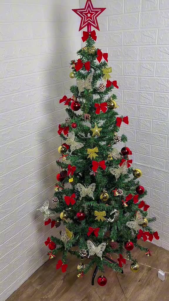 kit Árvore de Natal 1,5m Cheia Decorada Galhos Verde Pé de Ferro 150cm Premium Pisca Led Laço Quente