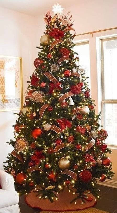 Árvore de Natal Decorada Luxo